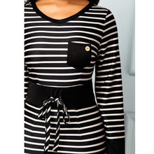 Load image into Gallery viewer, Oliver&#39;s Elegant Slimfit Striped Dress