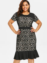 Load image into Gallery viewer, New Evergreen O-Neck Lace Panel Midi