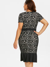 Load image into Gallery viewer, New Evergreen O-Neck Lace Panel Midi